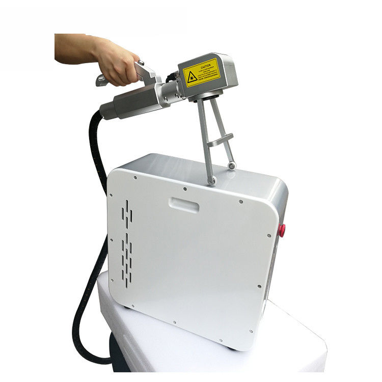 Portable 100KHz 300watt Handheld Laser Cleaning Machine Residue Free
